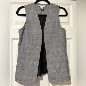 Like New Sincerely Jules Black & White Glen Plaid Vest Sleeveless Top